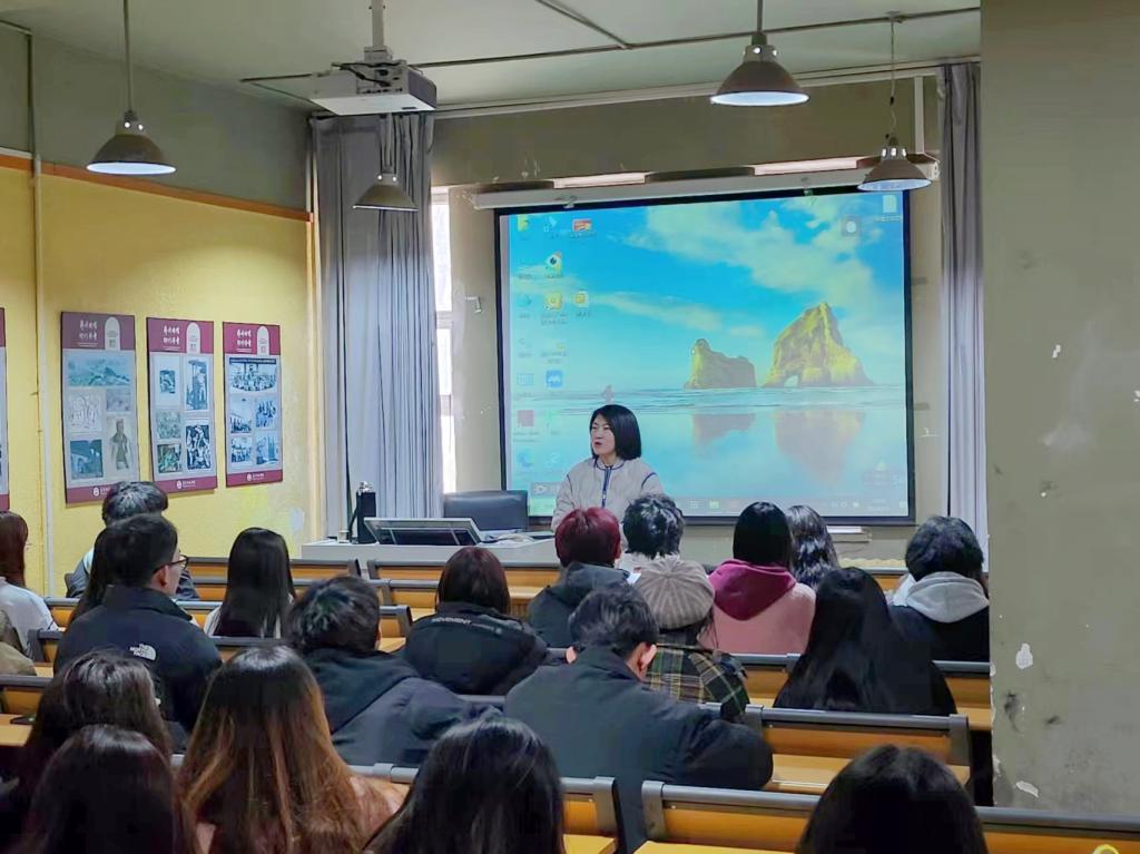 美术学院召开学生骨干工作例会